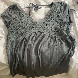 maurices floral plain shirt. good as new